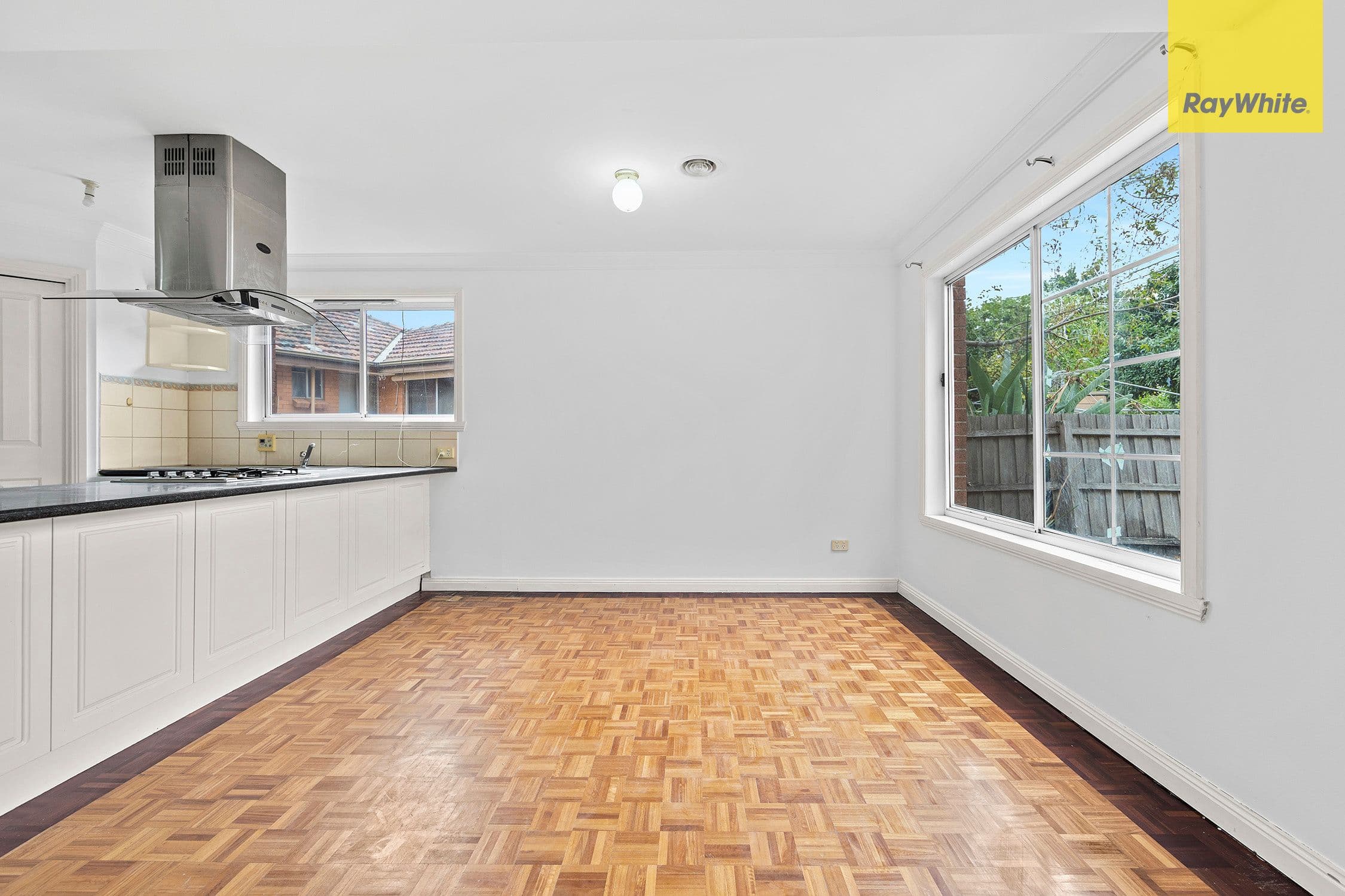 15 Stradbroke Drive, St Albans VIC 3021, St Albans - Thumbnail 6