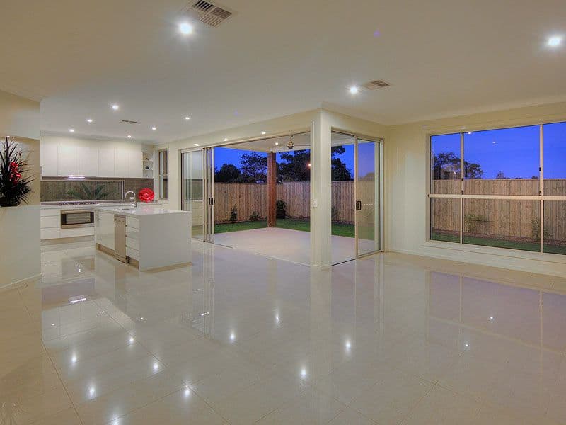 68 Rowland Avenue, WAKERLEY QLD 4154, Wakerley - Thumbnail 5