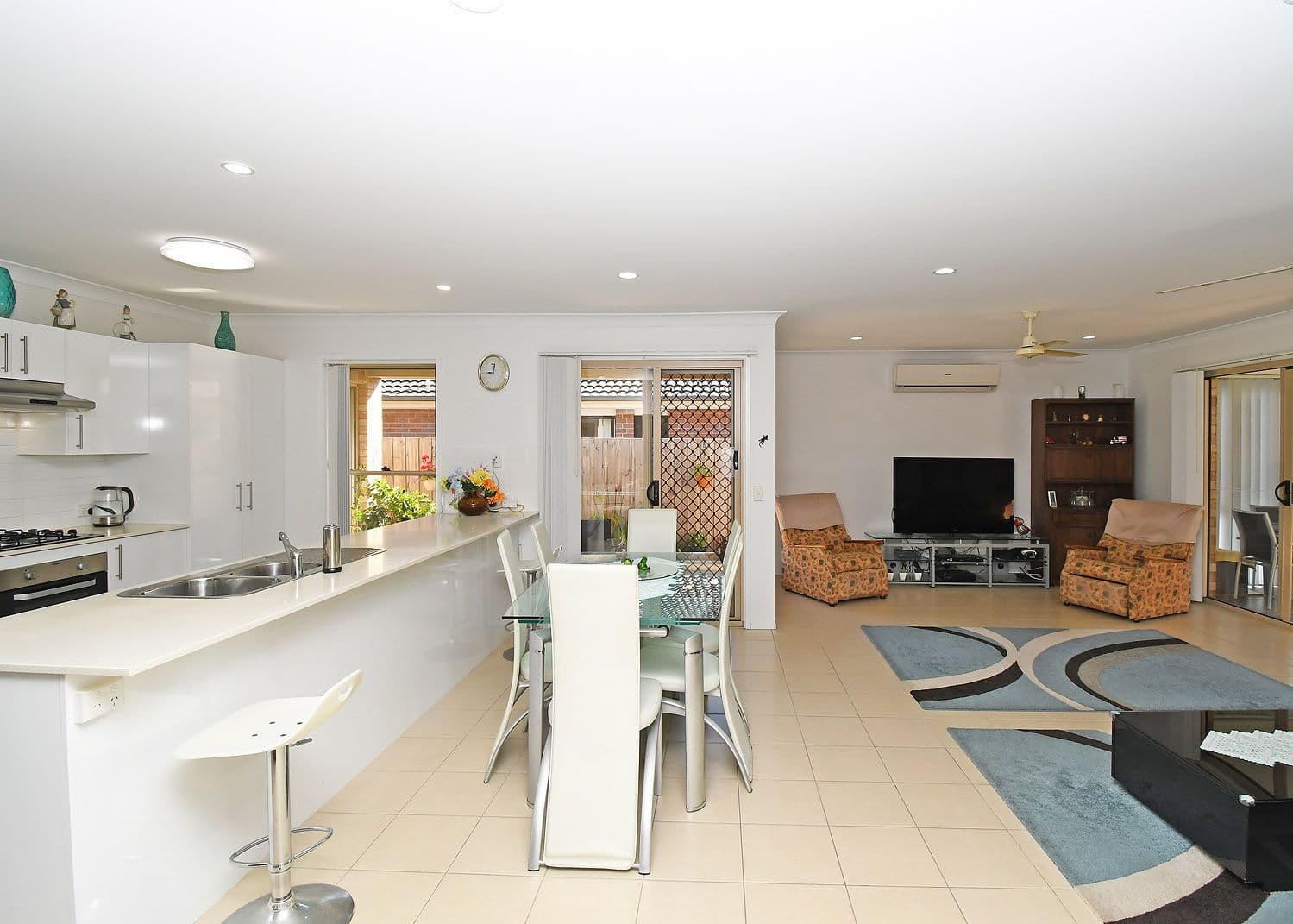 15 Santa Maria Avenue, Urraween QLD 4655, Urraween - Thumbnail 4