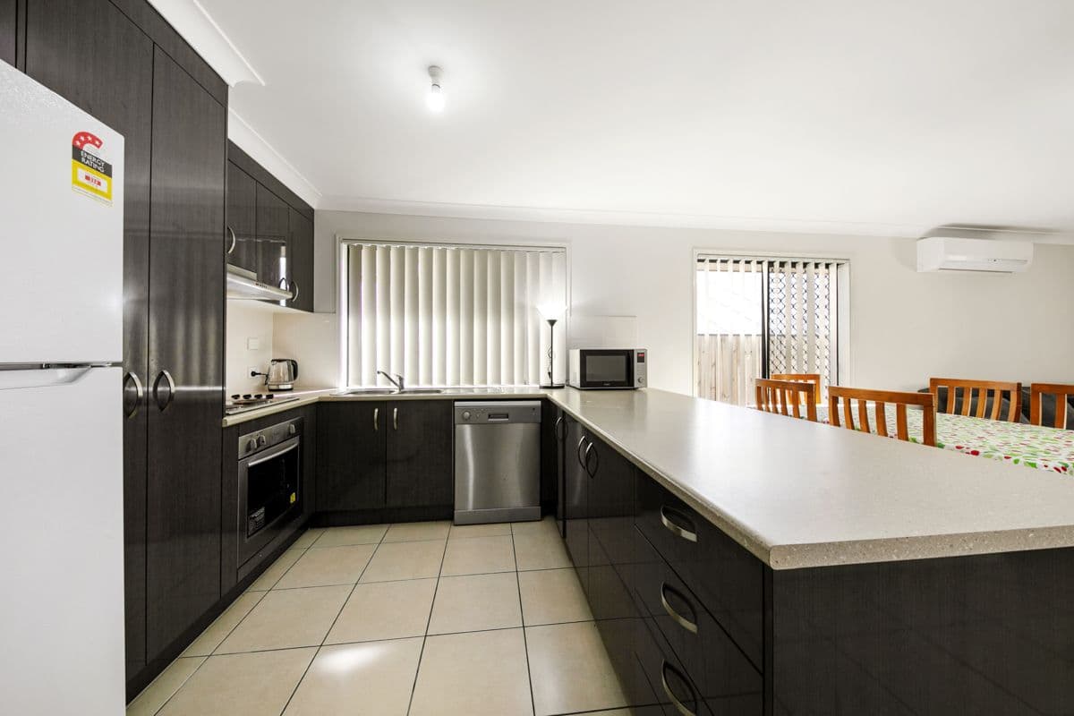 21 Caraway Street, Springfield Lakes QLD 4300, Springfield Lakes - Thumbnail 2