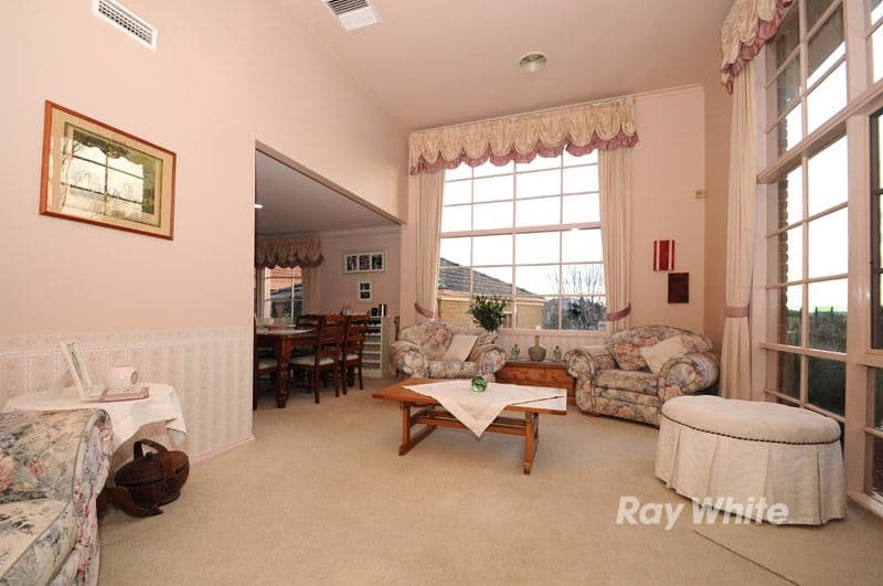 38 Jessica Close, WANTIRNA SOUTH VIC 3152, Wantirna South - Image 1