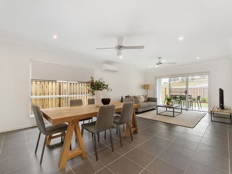 13 Sunwood Crescent, MAUDSLAND QLD 4210, Maudsland - Thumbnail 2