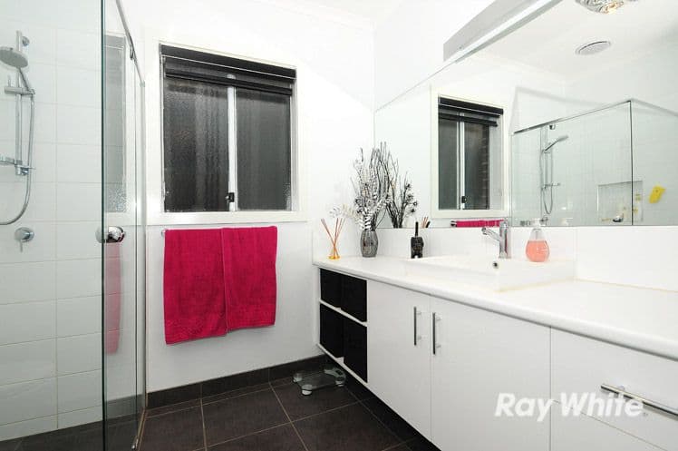 59 Linden Tree Way, Cranbourne North VIC 3977, Cranbourne North - Thumbnail 8