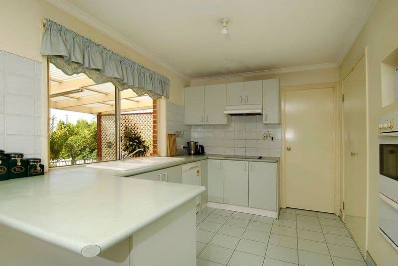 218 Eighth Avenue, ROSEBUD VIC 3939, Rosebud - Thumbnail 7