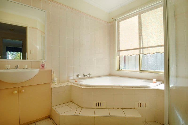 218 Eighth Avenue, ROSEBUD VIC 3939, Rosebud - Thumbnail 8