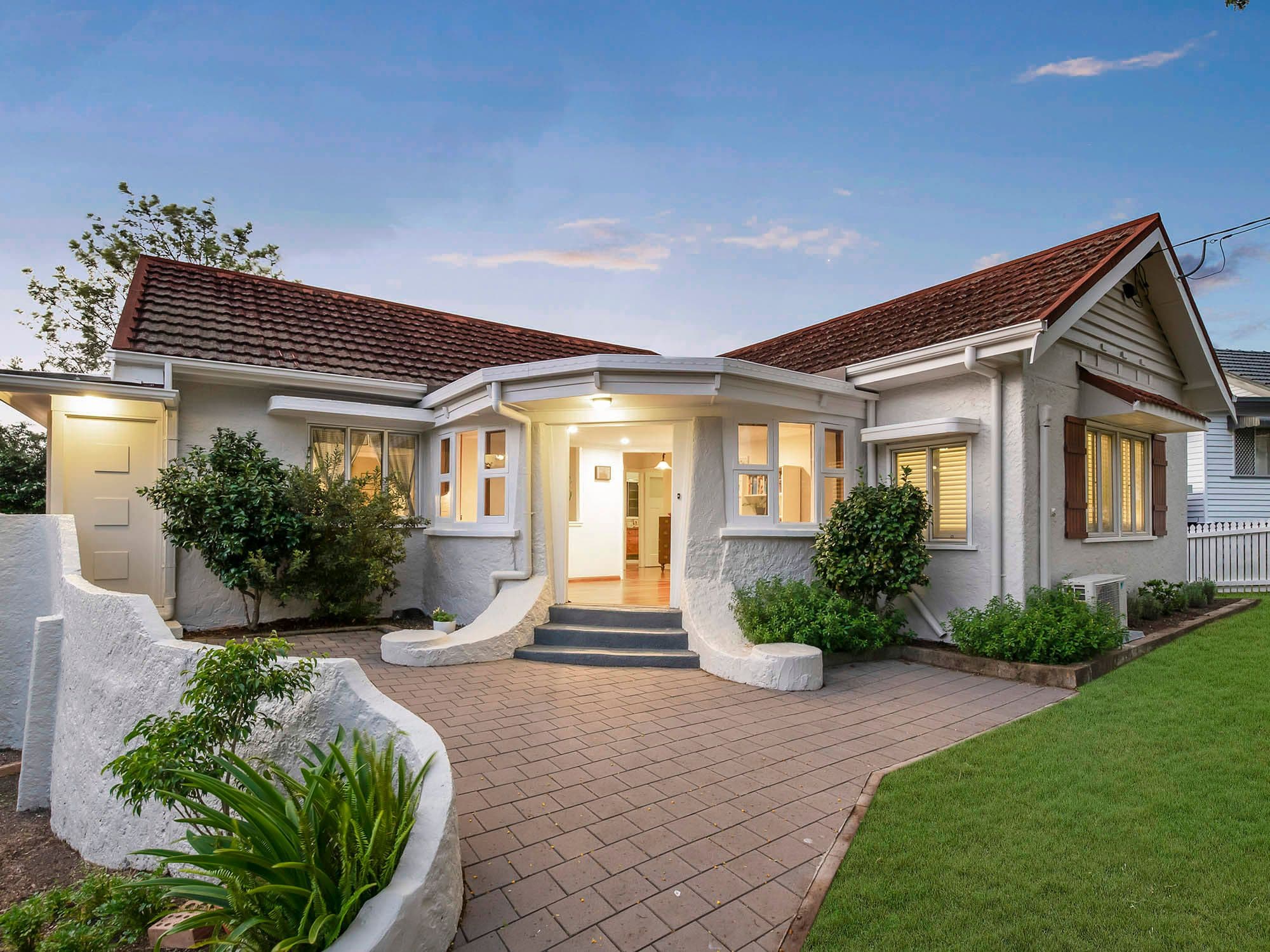 19 Albert Street, Holland Park West QLD 4121, Holland Park West - Thumbnail 2