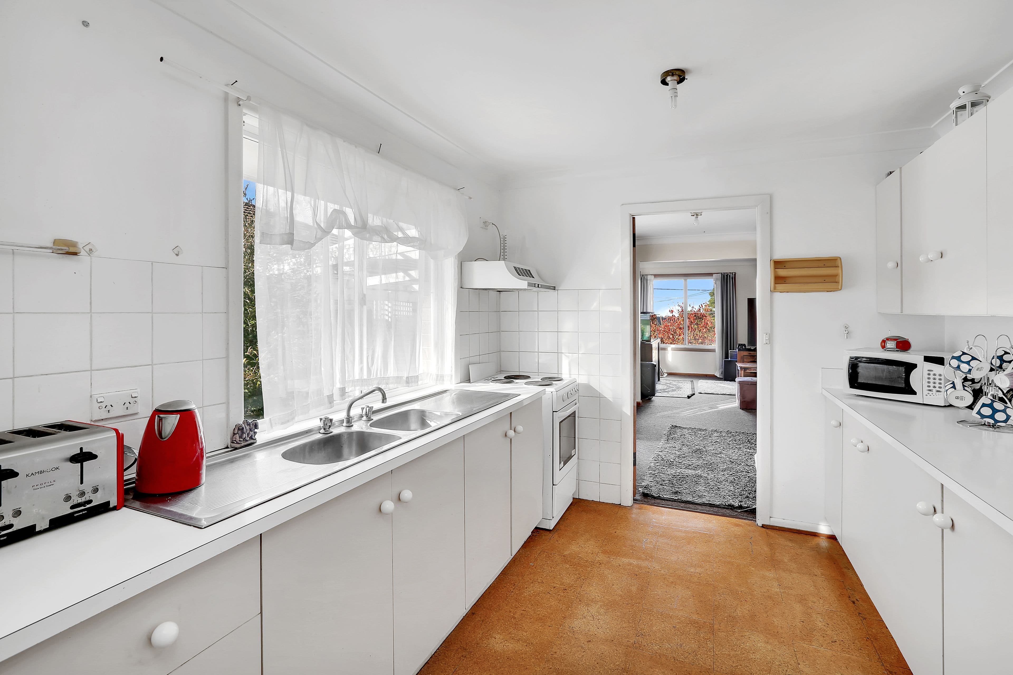 82 Barton Street, Katoomba NSW 2780, Katoomba - Thumbnail 2