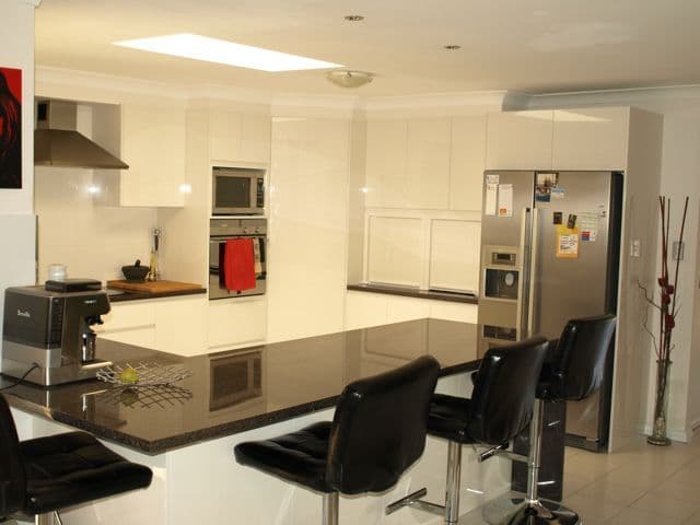 4 Davidson Place, CARRARA QLD 4211, Carrara - Thumbnail 3