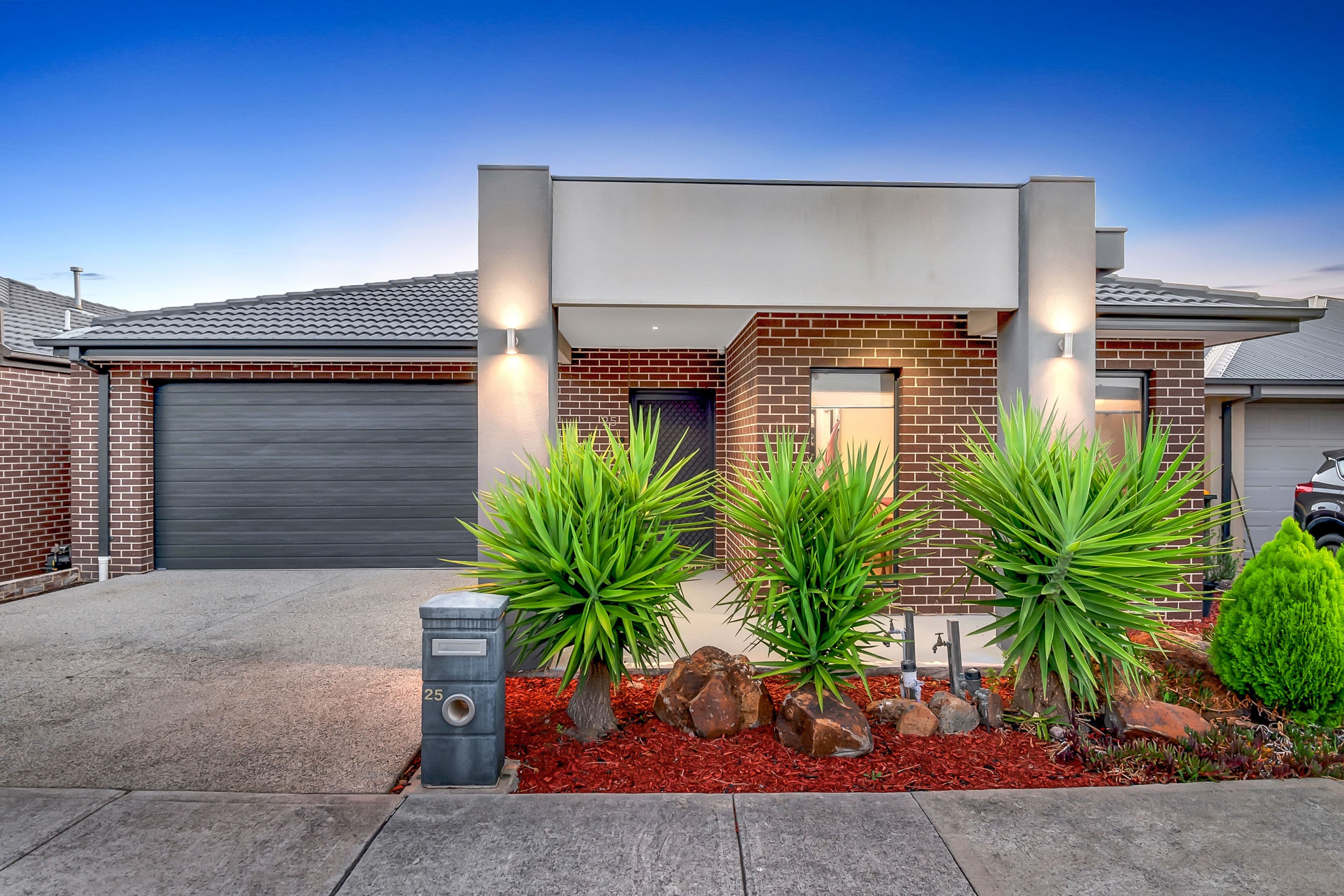 25 Falkland Road, Craigieburn VIC 3064, Craigieburn - Image 1