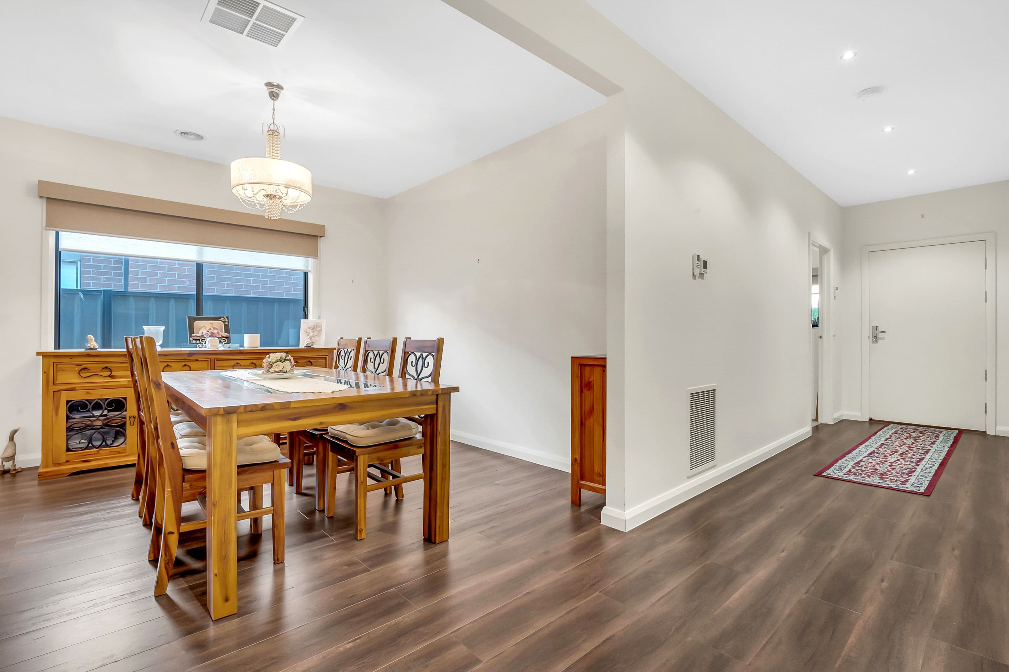 25 Falkland Road, Craigieburn VIC 3064, Craigieburn - Thumbnail 2