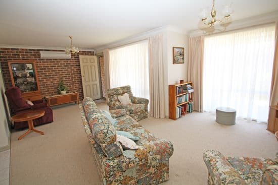 82 Butmaroo Street, BUNGENDORE NSW 2621, Bungendore - Thumbnail 2