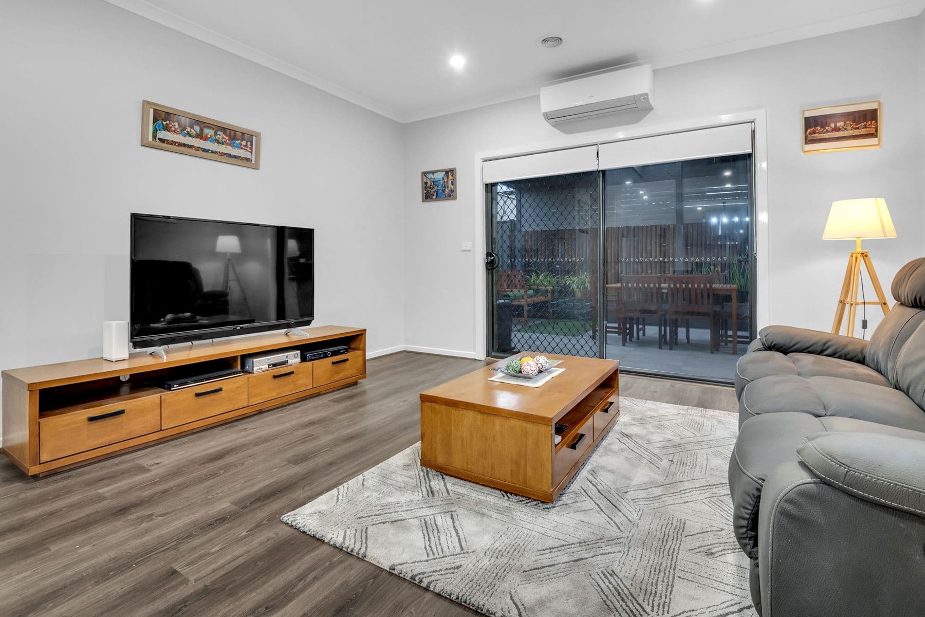 19 Woodgrove Street, Craigieburn VIC 3064, Craigieburn - Thumbnail 5