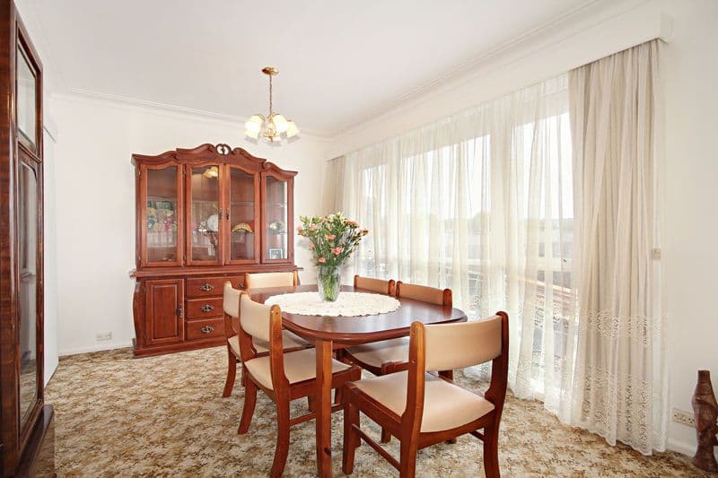 37 Ian Grove, MOUNT WAVERLEY VIC 3149, Mount Waverley - Thumbnail 3