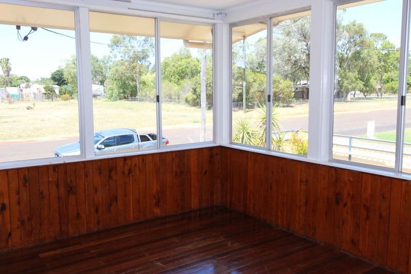 202 Parry Street, Charleville QLD 4470, Charleville - Thumbnail 4