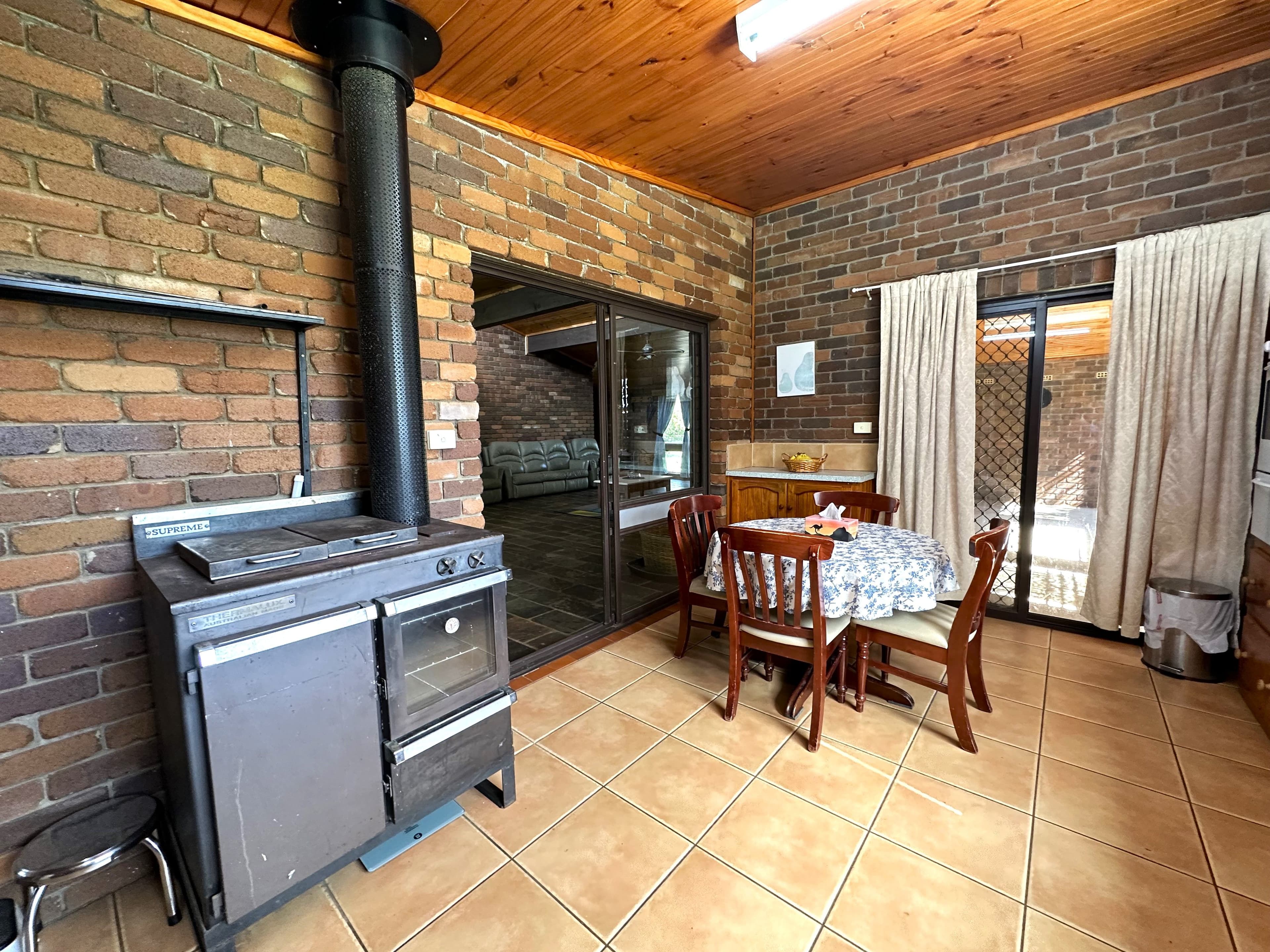 33 Hope Street, WOMBAT VIA, Young NSW 2594, Young - Thumbnail 5