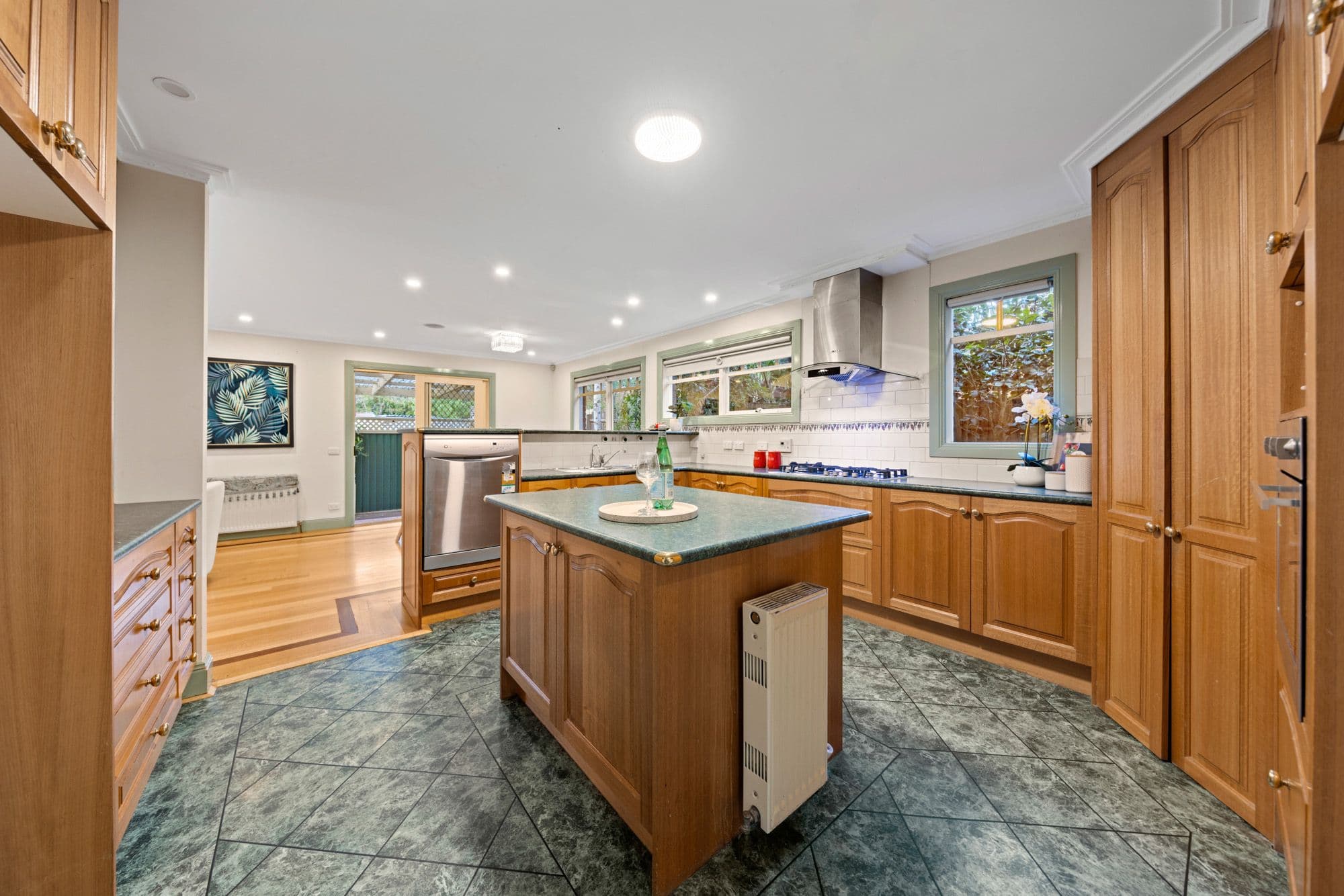 23 Dobell Street, Blackburn South VIC 3130, Blackburn South - Thumbnail 5