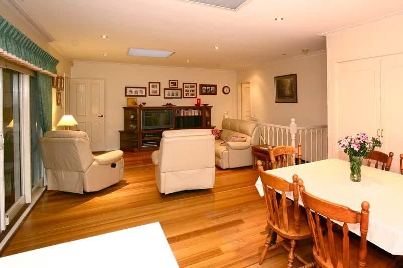 22 Heatherlea Drive, WHEELERS HILL VIC 3150, Wheelers Hill - Thumbnail 3