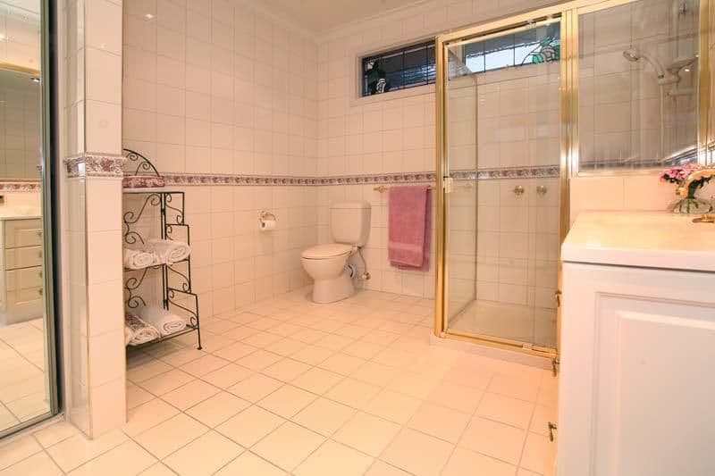 22 Heatherlea Drive, WHEELERS HILL VIC 3150, Wheelers Hill - Thumbnail 5