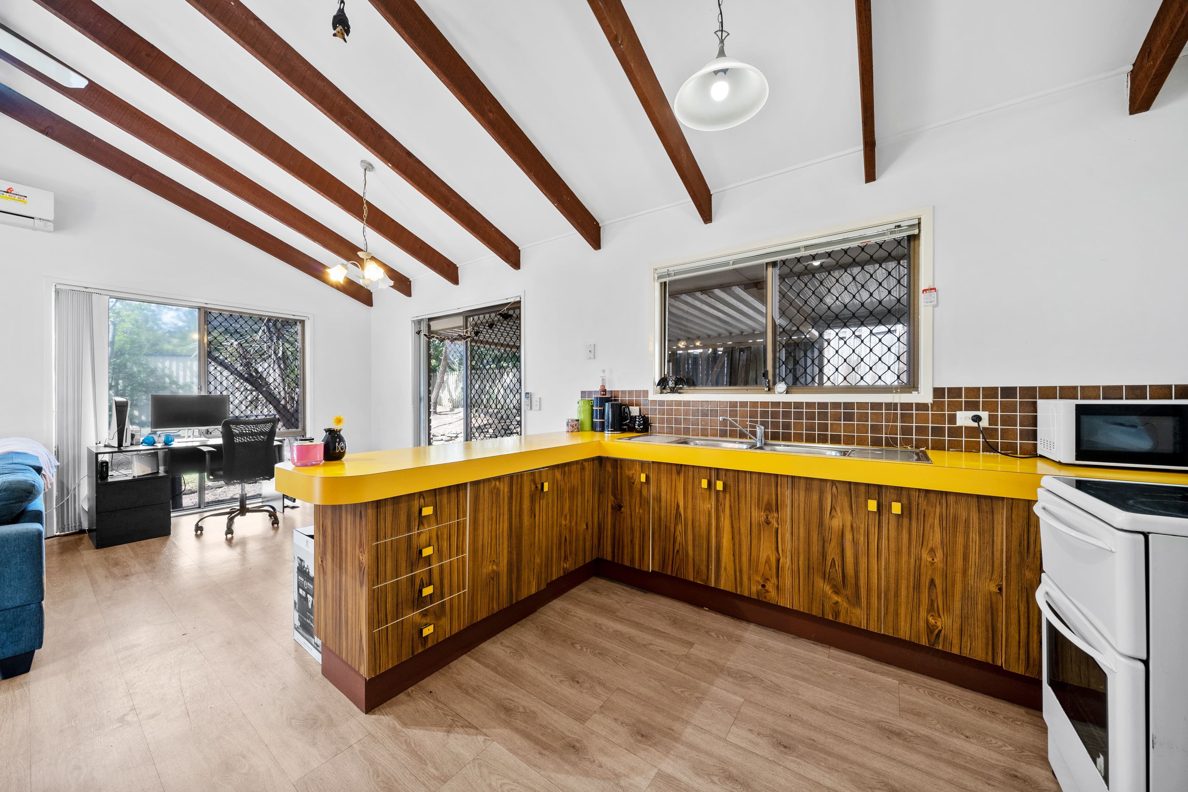 2 ADROSE Court, Beenleigh QLD 4207, Beenleigh - Thumbnail 4