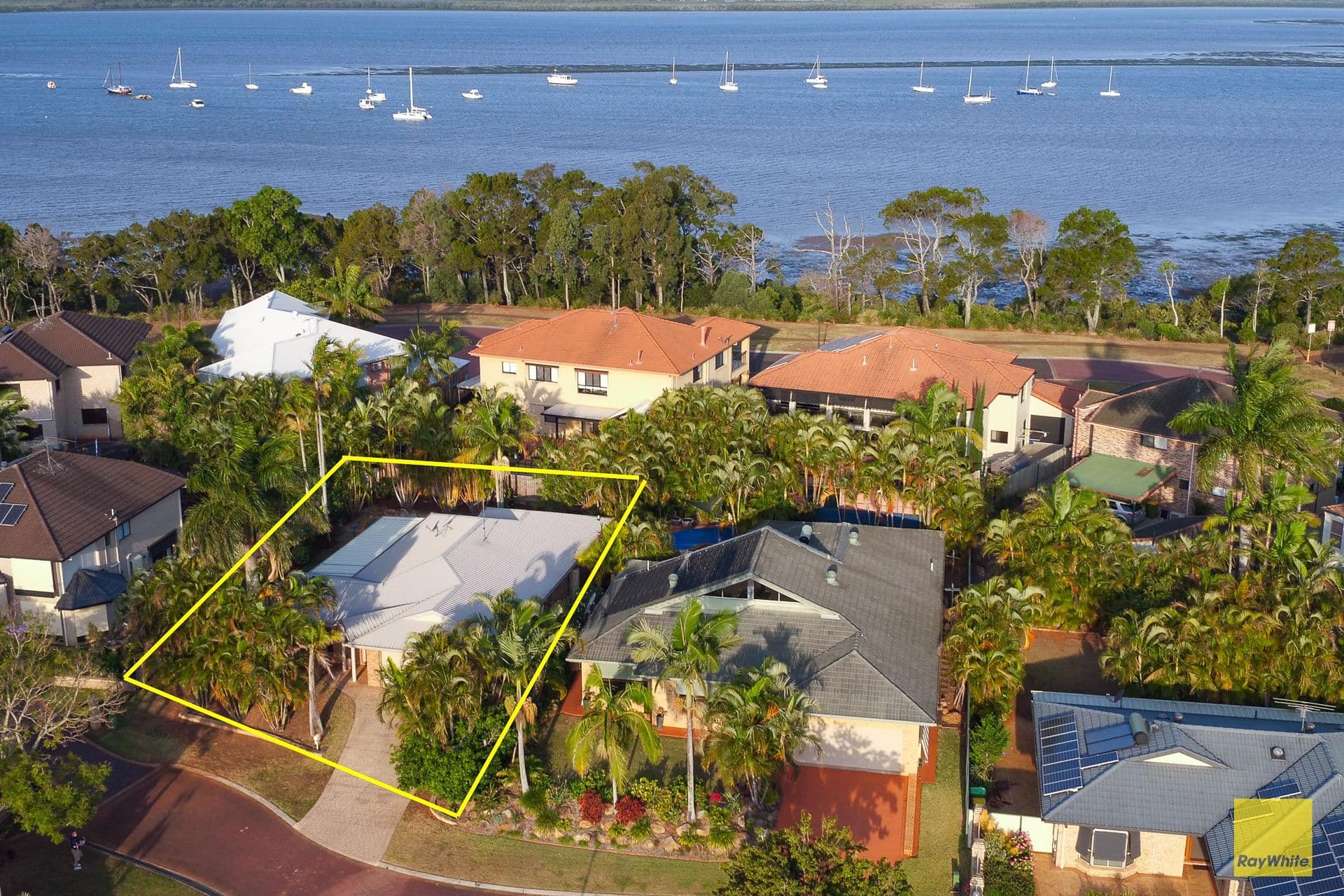 24 Cliftonville Place, Redland Bay QLD 4165, Redland Bay - Thumbnail 2