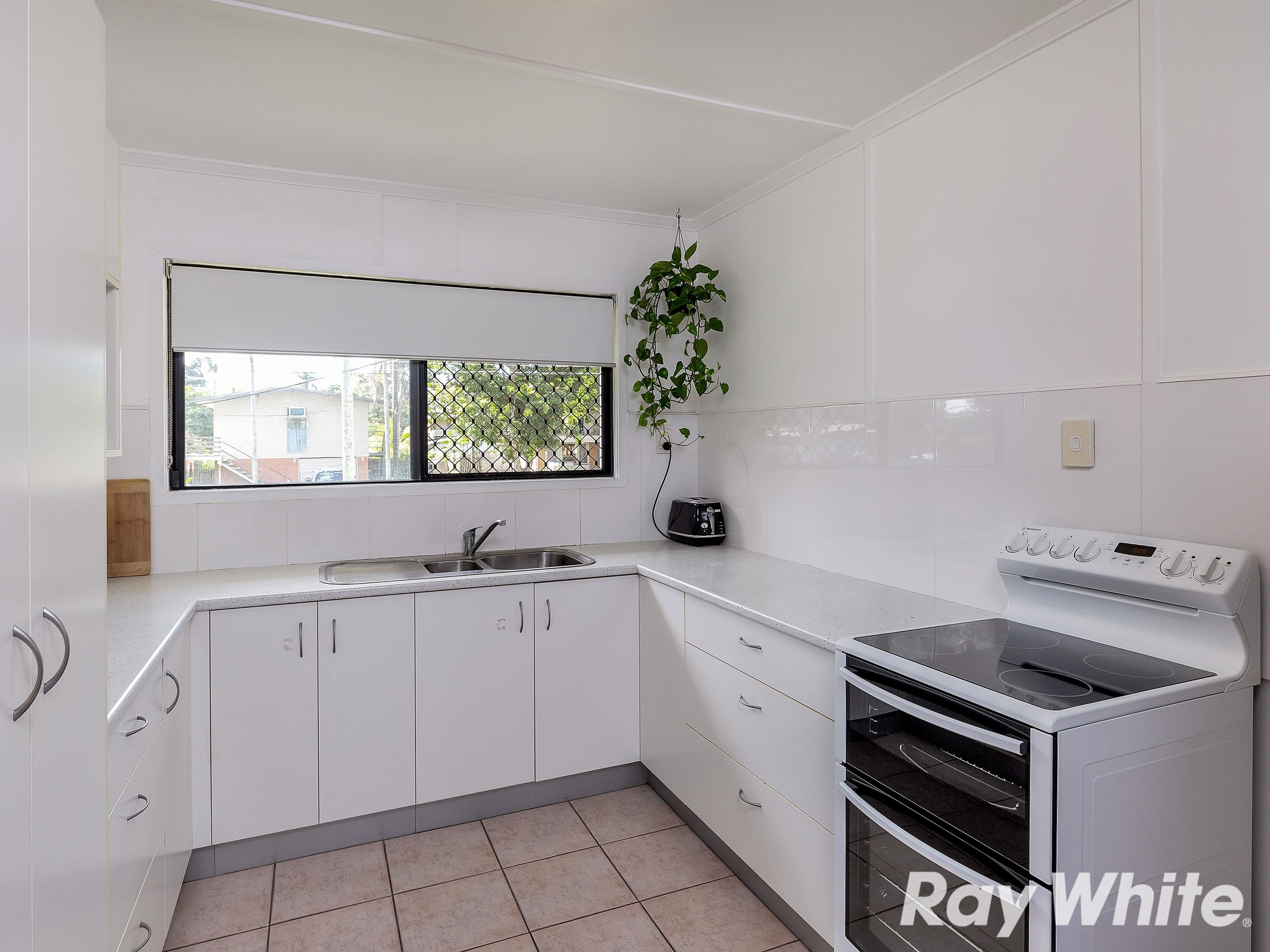 12 Lindley Street, Woodridge QLD 4114, Woodridge - Thumbnail 4