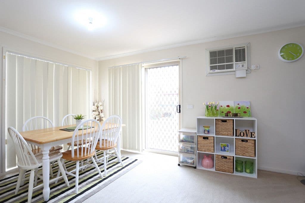 12 O'Donnell Drive, Caroline Springs VIC 3023, Caroline Springs - Thumbnail 5