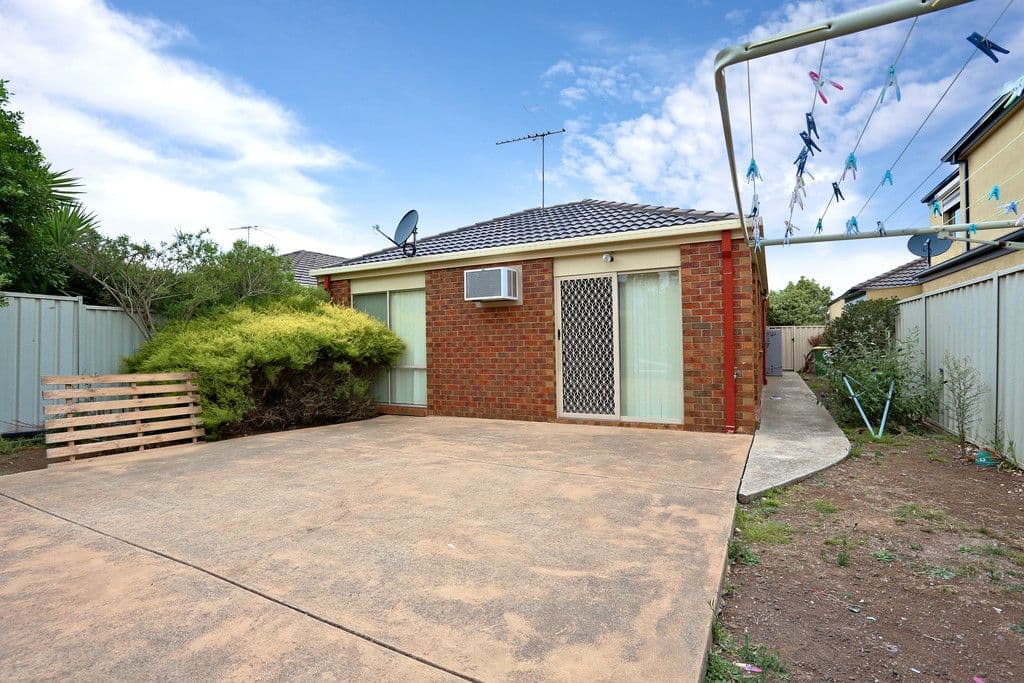 12 O'Donnell Drive, Caroline Springs VIC 3023, Caroline Springs - Thumbnail 8
