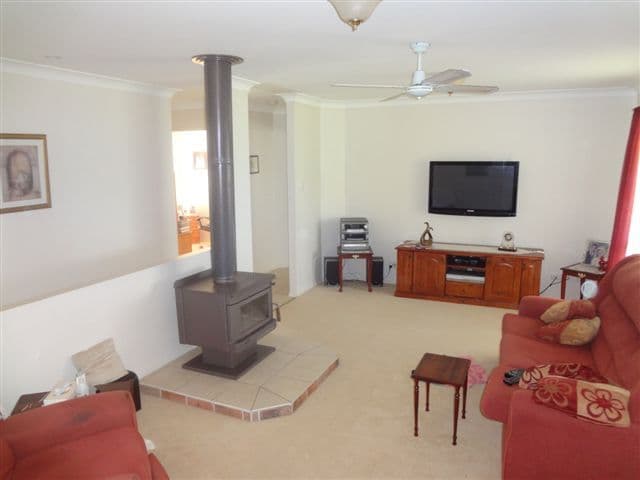 14 Kurrajong Court, MERINGANDAN WEST QLD 4352, Meringandan West - Thumbnail 5