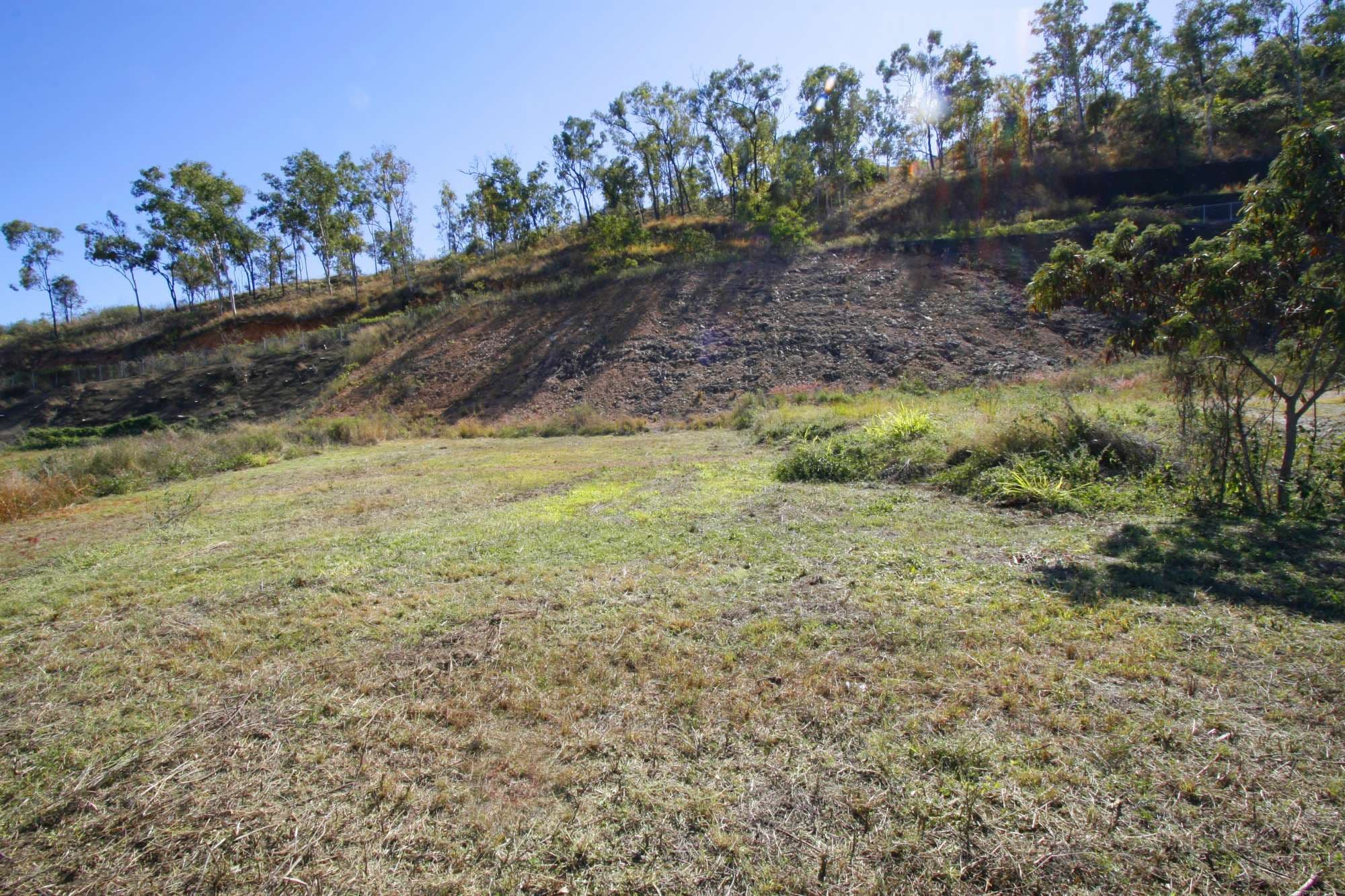 5 Knox Court, MOUNT LOUISA QLD 4814, Mount Louisa - Thumbnail 3