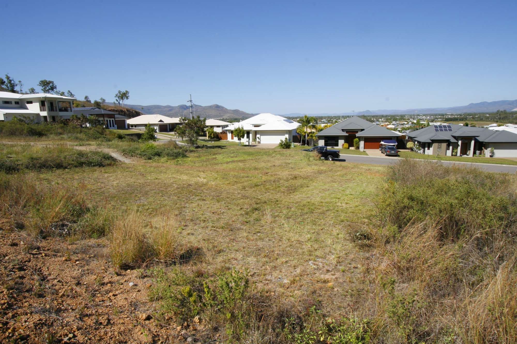 5 Knox Court, MOUNT LOUISA QLD 4814, Mount Louisa - Thumbnail 5