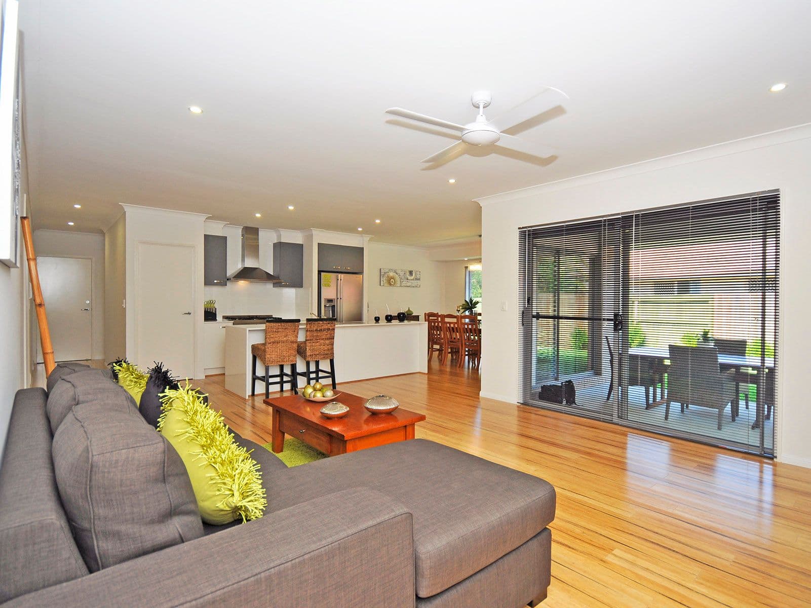 54 Saffron Street, ELANORA QLD 4221, Elanora - Thumbnail 2