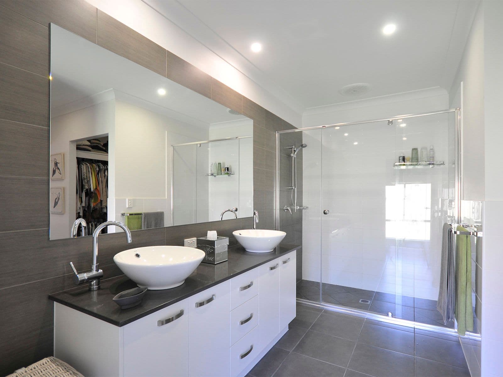 54 Saffron Street, ELANORA QLD 4221, Elanora - Thumbnail 4