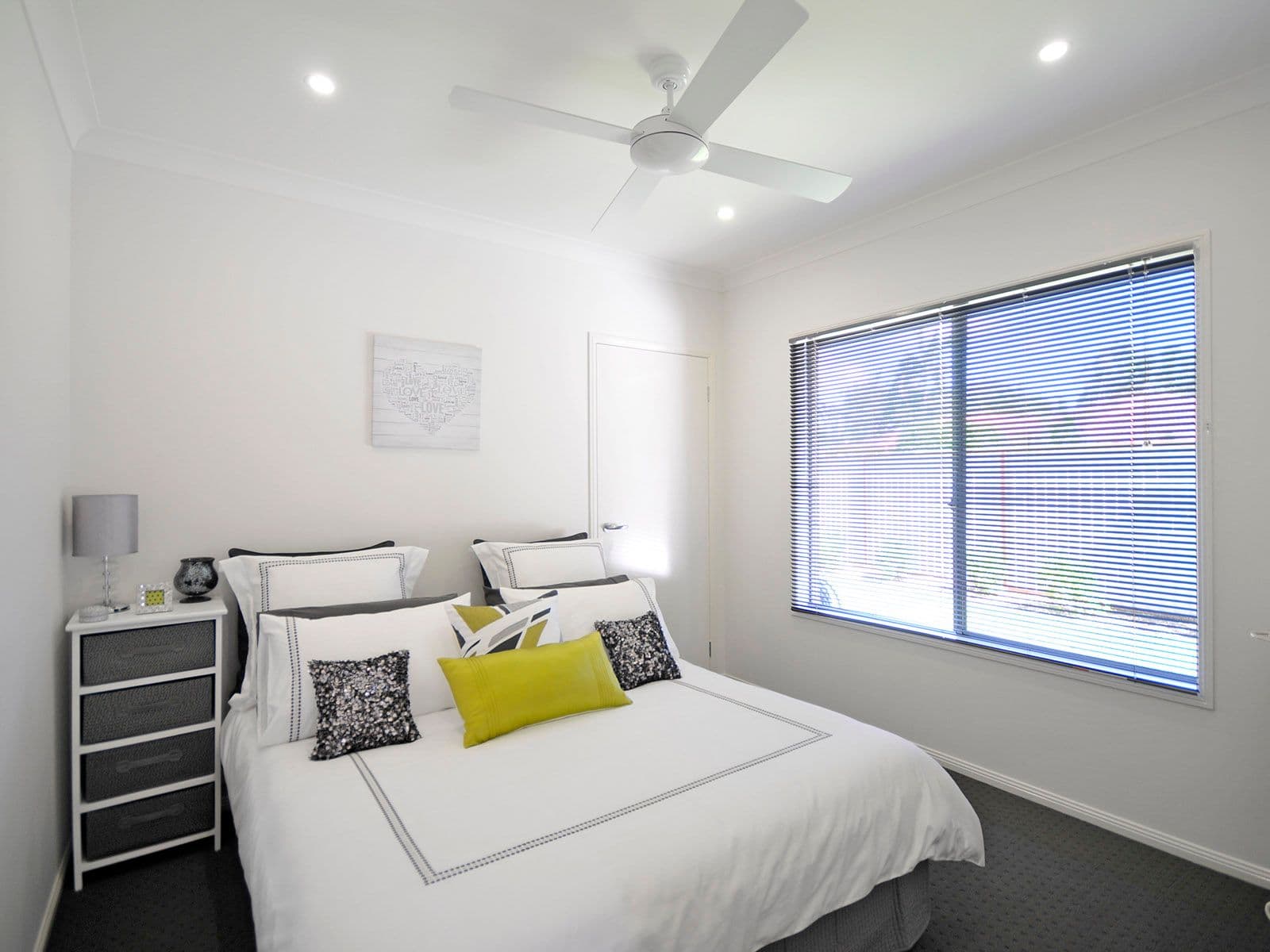54 Saffron Street, ELANORA QLD 4221, Elanora - Thumbnail 7
