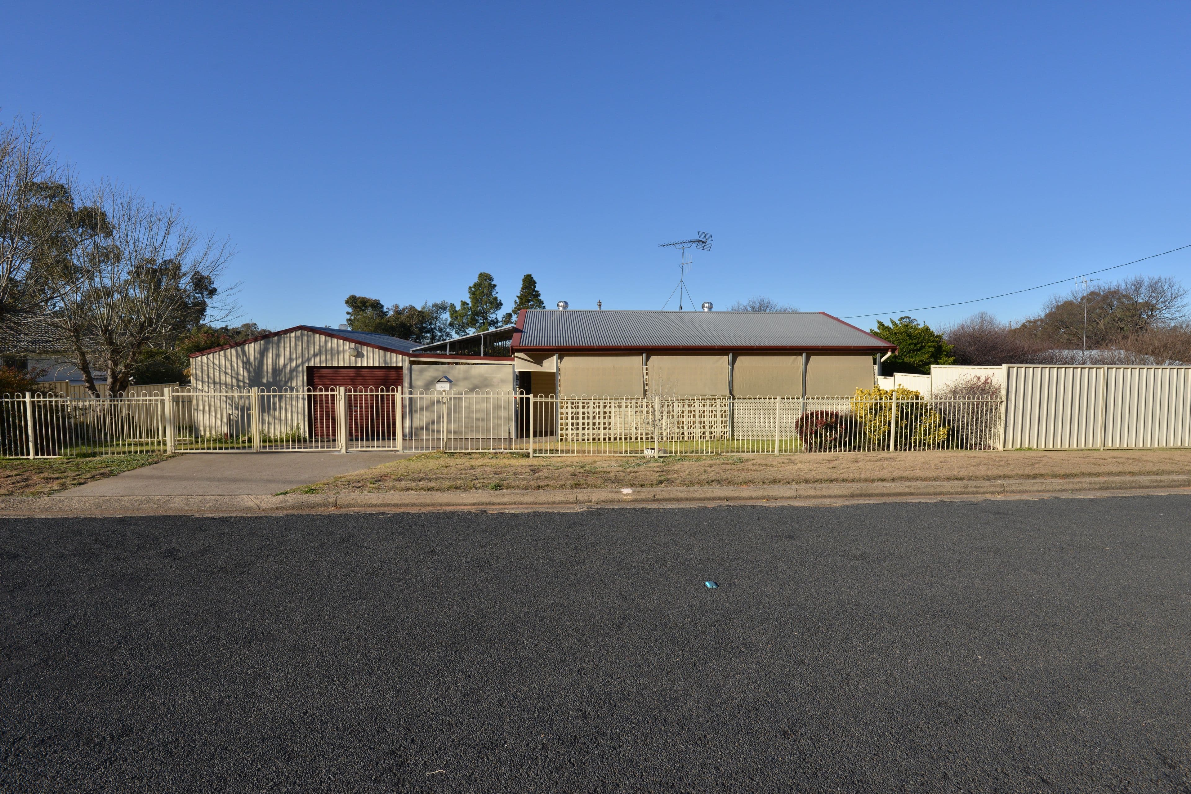 11 Clarke Street, Coonabarabran NSW 2357, Coonabarabran - Image 1