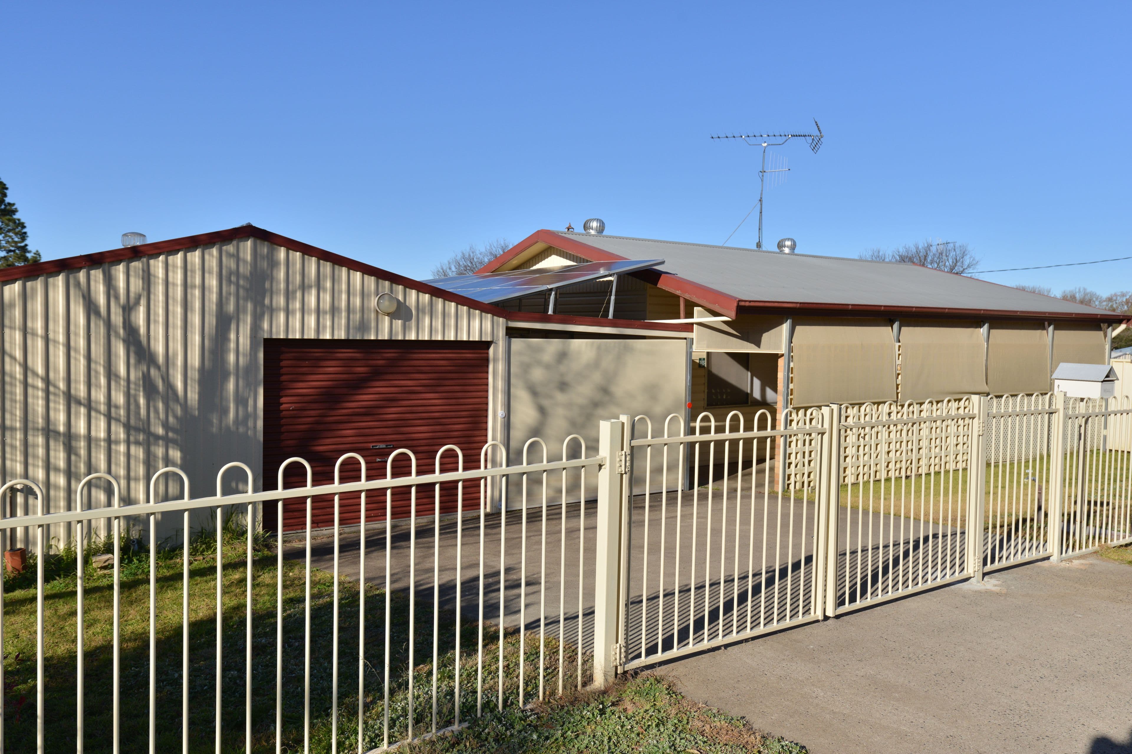 11 Clarke Street, Coonabarabran NSW 2357, Coonabarabran - Thumbnail 2