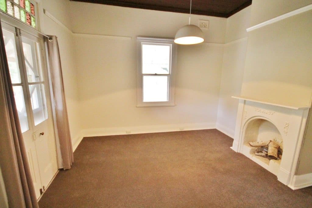 2 Lovell Street, YOUNG NSW 2594, Young - Thumbnail 5