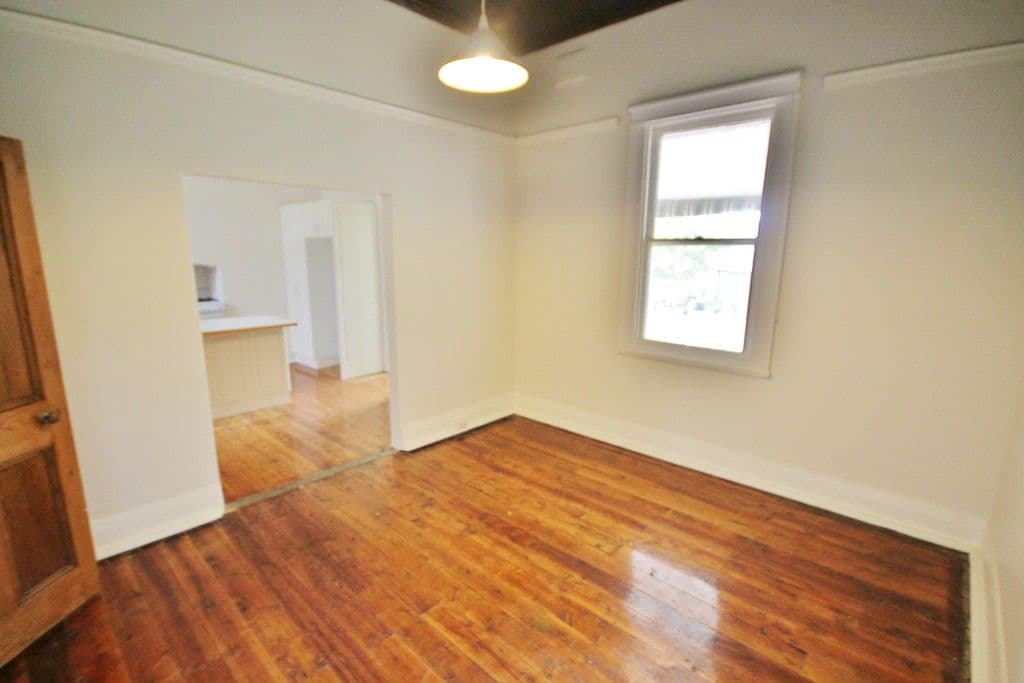 2 Lovell Street, YOUNG NSW 2594, Young - Thumbnail 7