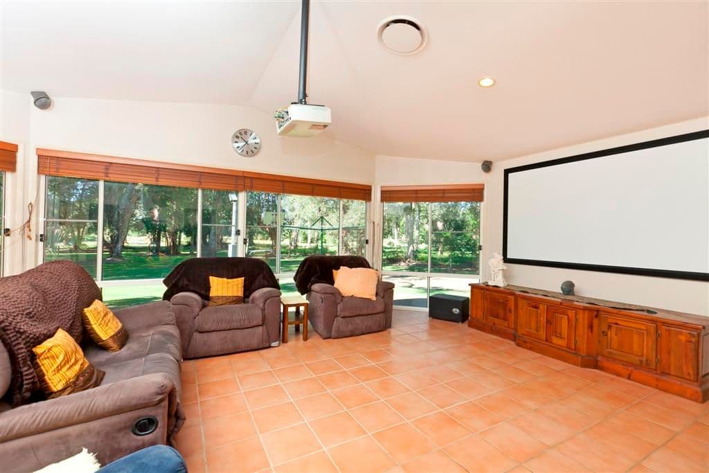 198 Youngs Road, HEMMANT QLD 4174, Hemmant - Thumbnail 5
