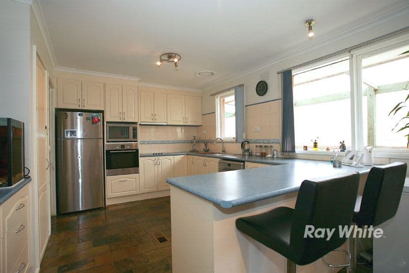 5 Ketnor Street, CRANBOURNE VIC 3977, Cranbourne - Thumbnail 2