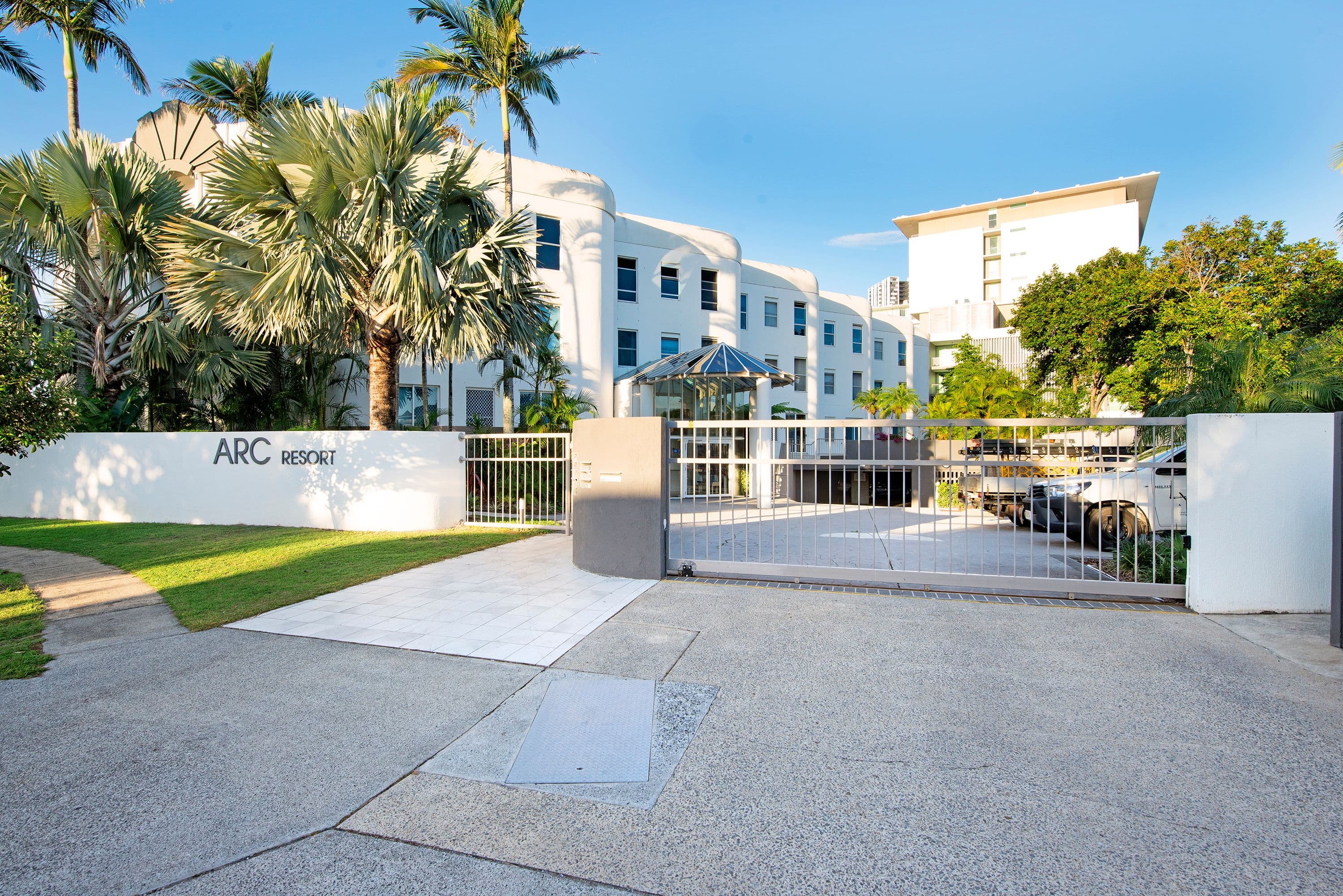 11 Eady Avenue, Broadbeach Waters QLD 4218, Broadbeach Waters - Thumbnail 8