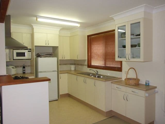 1 Torquay Drive, LAKE TABOURIE NSW 2539, Lake Tabourie - Thumbnail 2