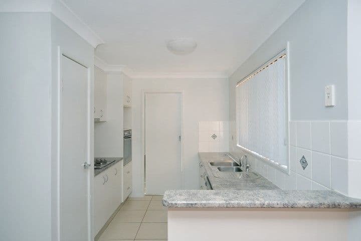41 Nioka Drive, HIGHFIELDS QLD 4352, Highfields - Thumbnail 2