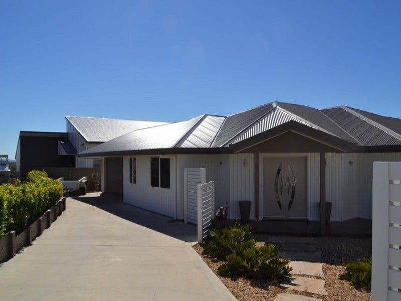 8 Pitcairn Court, PACIFIC HEIGHTS QLD 4703, Pacific Heights - Thumbnail 2