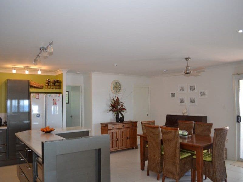 8 Pitcairn Court, PACIFIC HEIGHTS QLD 4703, Pacific Heights - Thumbnail 5