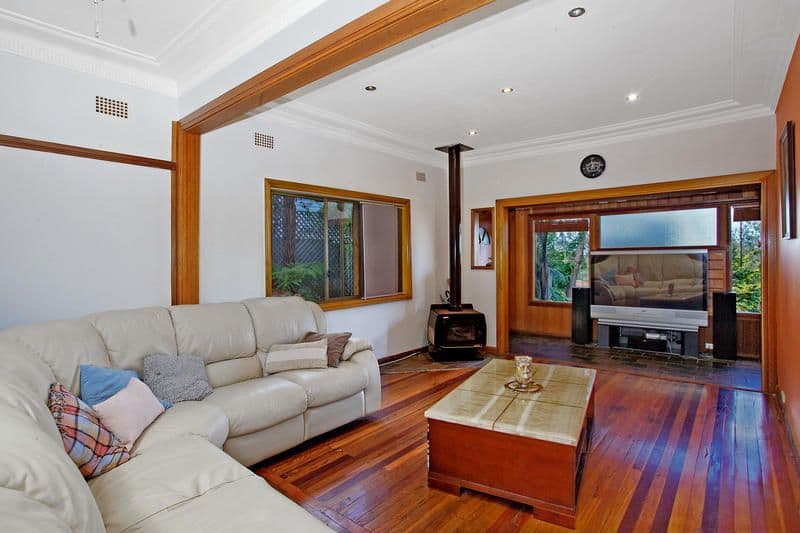 32 Pass Avenue, THIRROUL NSW 2515, Thirroul - Thumbnail 2