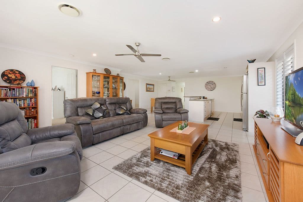 33 Dorian Crescent, Sippy Downs QLD 4556, Sippy Downs - Thumbnail 2