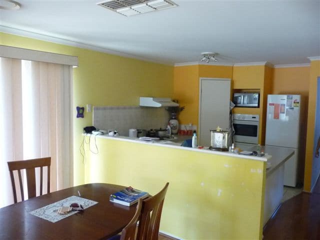 27 Lincolne Crescent, ROXBURGH PARK VIC 3064, Roxburgh Park - Thumbnail 2
