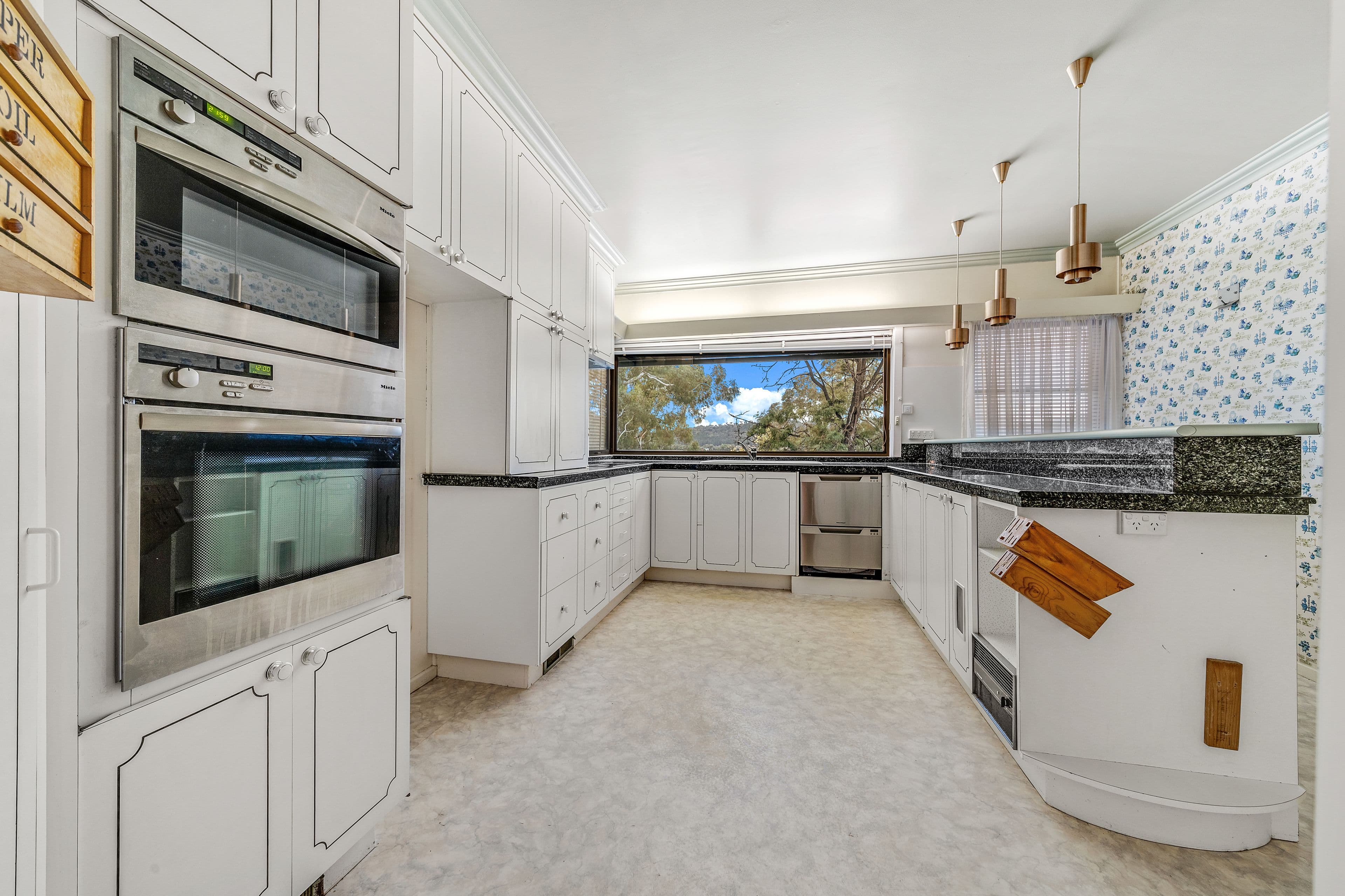 133 Hawkesbury Crescent, Farrer ACT 2607, Farrer - Thumbnail 5