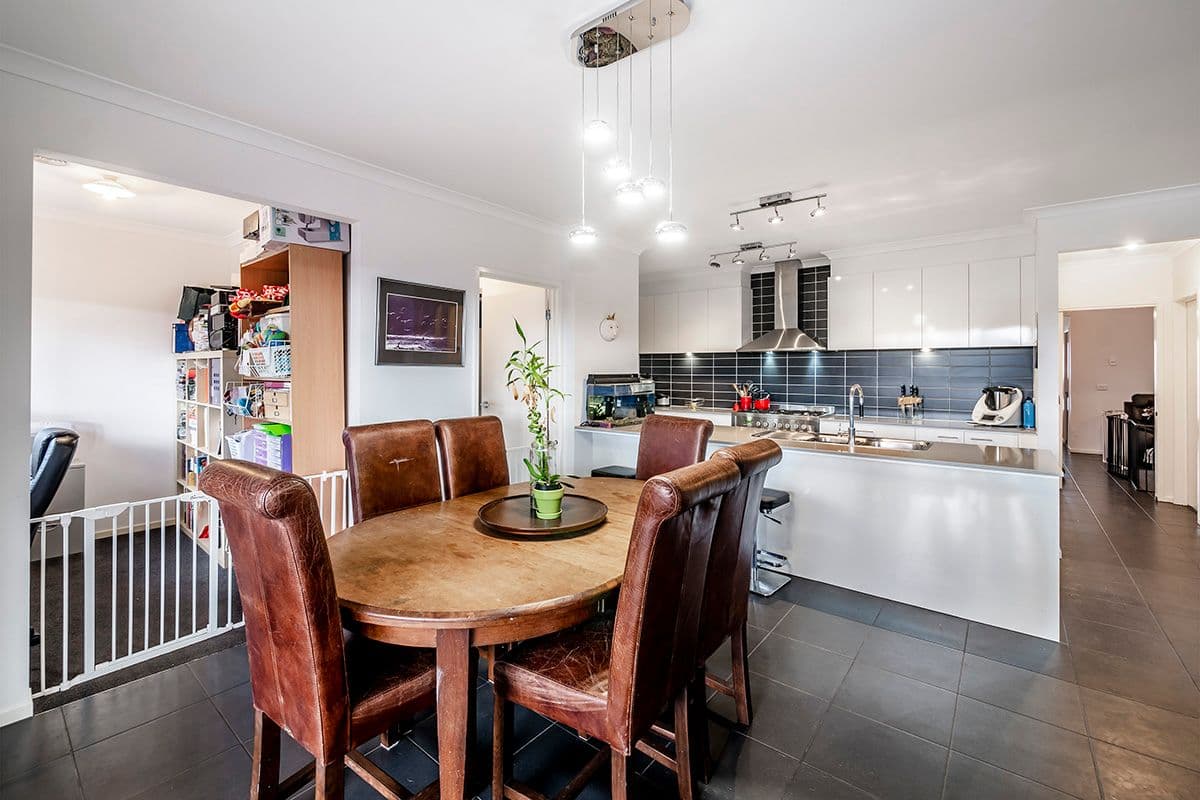 6 Aphrodite Way, Cranbourne West VIC 3977, Cranbourne West - Thumbnail 4