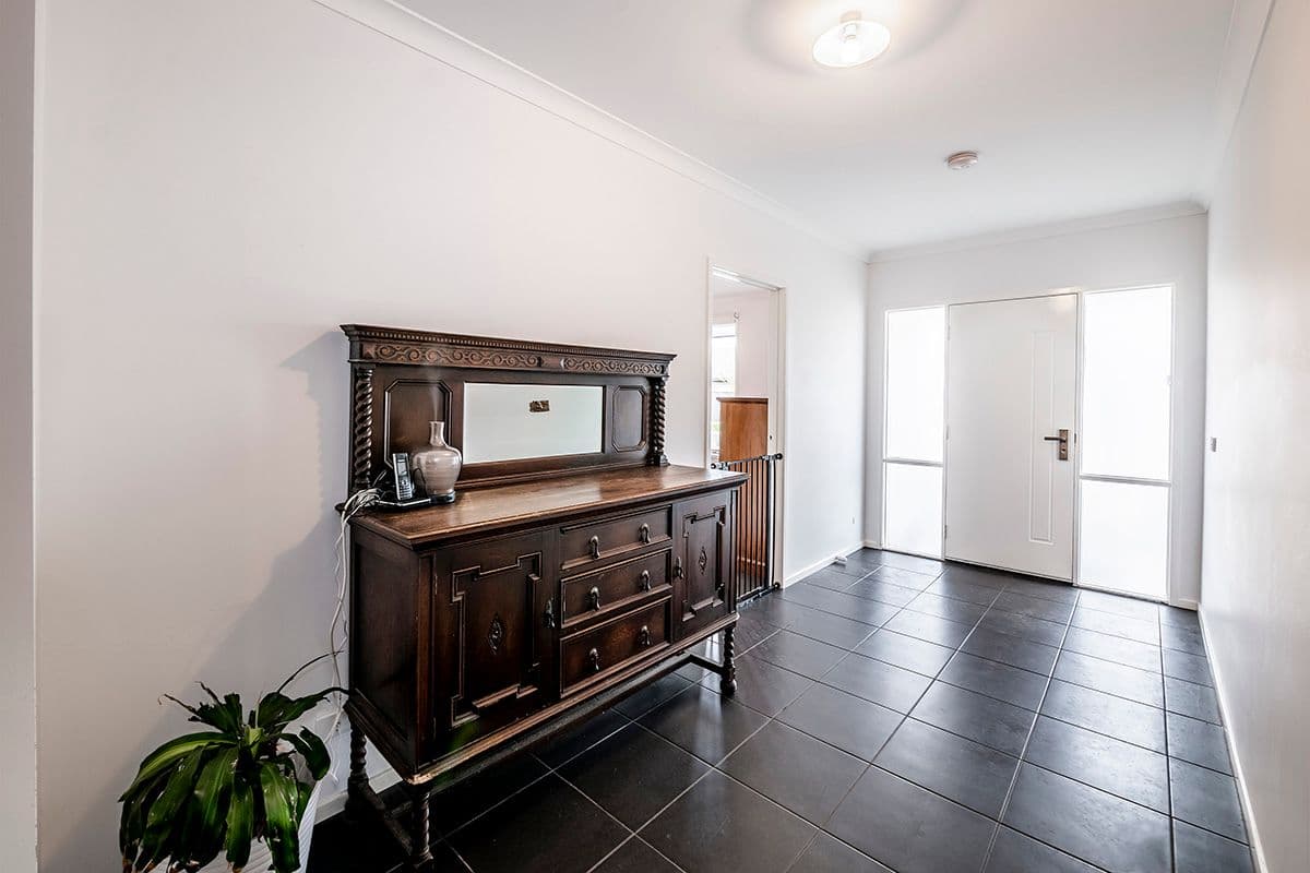 6 Aphrodite Way, Cranbourne West VIC 3977, Cranbourne West - Thumbnail 5